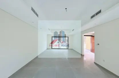 تاون هاوس - 4 غرف نوم - 5 حمامات للايجار في مدينة الشارقة المستدامة - الشارقة