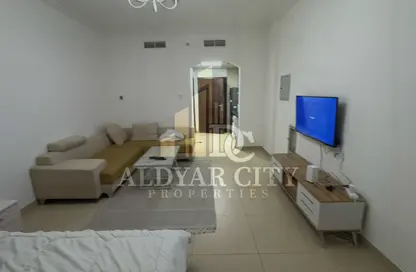 Apartment - Studio - 1 Bathroom for rent in Jasmine Towers - Garden City - Ajman