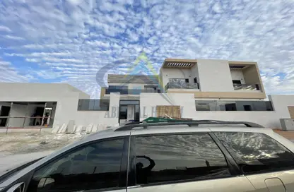 Villa - 5 Bedrooms for rent in Shakhbout City - Abu Dhabi