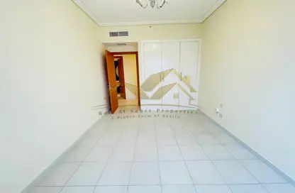 Apartment - 3 Bedrooms - 3 Bathrooms for rent in 21st Century Tower - Sheikh Zayed Road - Dubai