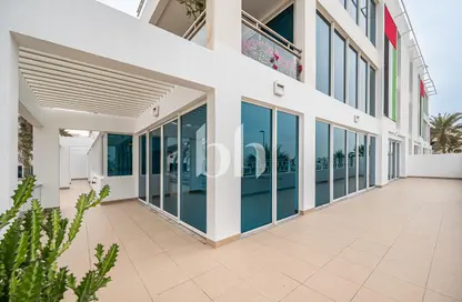 شقة - 3 غرف نوم - 4 حمامات للايجار في صن ست ريزيدنس - جميرا 3 - الجميرا - دبي شقة - 3 غرف نوم - 4 حمامات للايجار في صن ست ريزيدنس - جميرا 3 - الجميرا - دبي