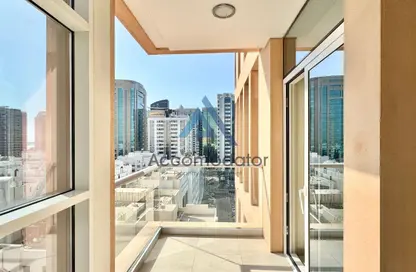 شقة - 3 غرف نوم - 4 حمامات للايجار في يونايتد سكوير - الخالدية - أبوظبي