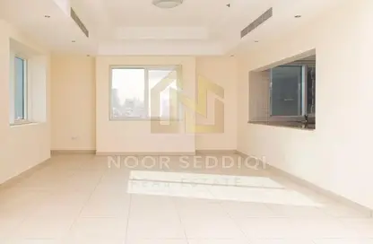 Apartment - 2 Bedrooms - 2 Bathrooms for rent in Bin Hendi Tower - Mankhool - Bur Dubai - Dubai