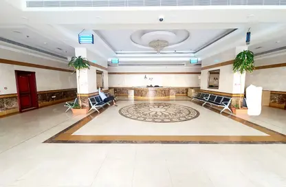 شقة - غرفة نوم - 2 حمامات للايجار في الثاني مويلح - تجارية مويلح - الشارقة