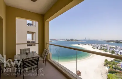 Apartment - 1 Bedroom - 2 Bathrooms for rent in Al Haseer - Shoreline Apartments - Palm Jumeirah - Dubai