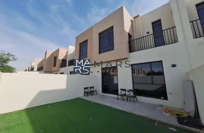 Townhouse - 2 Bedrooms - 4 Bathrooms for rent in Nasma Residence - Al Tai - Sharjah
