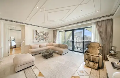 Apartment - 2 Bedrooms - 3 Bathrooms for sale in Palazzo Versace - Culture Village - Dubai
