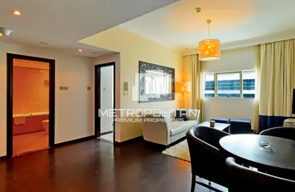 Living / Dining Room image for: Apartment - 1 Bedroom - 1 Bathroom for sale in First Central Hotel Apartments - Barsha Heights (Tecom) - Dubai, Image 1