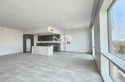 Living Room image for: Apartment - 2 Bedrooms - 4 Bathrooms for rent in Qaryat Al Hidd - Saadiyat Island - Abu Dhabi, Image 1