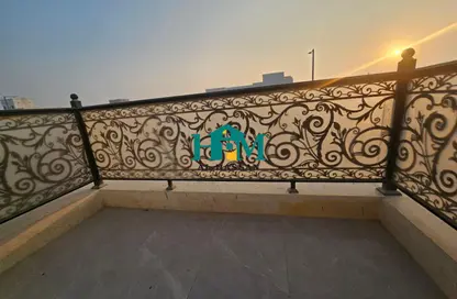 شقة - 2 غرف نوم - 3 حمامات للايجار في مدينة الرياض - أبوظبي