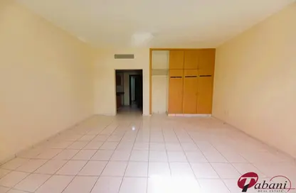 شقة - 1 حمام للايجار في يو13 - طراز إيطالي - المدينة الدولية - دبي