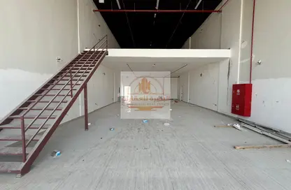 Shop - Studio for rent in Al Sajaa Industrial - Al Sajaa - Sharjah