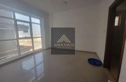 شقة - غرفة نوم - 2 حمامات للايجار في سراب 2 - الجادة - الشارقة