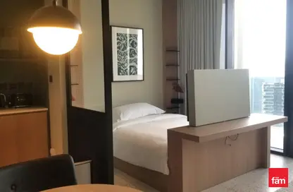 شقة - غرفة نوم - 2 حمامات للبيع في رأسًا على عقب - الخليج التجاري - دبي