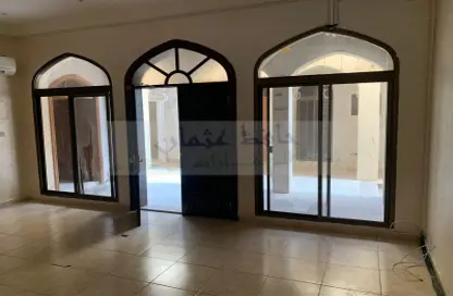 Empty Room image for: Apartment - 4 Bedrooms - 5 Bathrooms for rent in Al Zaab - Abu Dhabi, Image 1
