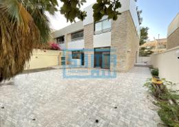 Villa - 4 bedrooms - 5 bathrooms for rent in Corniche Road - Abu Dhabi