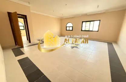 Apartment - 3 Bedrooms - 3 Bathrooms for rent in Al Mahatta - Al Qasimia - Sharjah