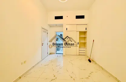 Apartment - 1 Bedroom - 2 Bathrooms for rent in International City Phase 2 - Al Warsan 4 - Al Warsan - Dubai