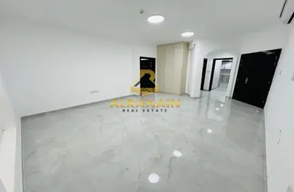 شقة - غرفة نوم - 2 حمامات للايجار في شريط الجيمي - الجيمي - العين