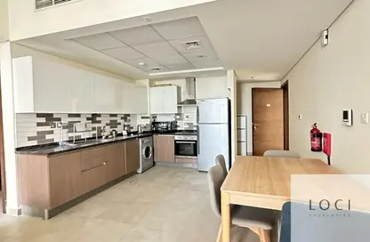 شقة - 2 غرف نوم - 2 حمامات للايجار في عزيزي ستار - الفرجان - دبي