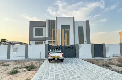 Villa - 5 Bedrooms - 7 Bathrooms for rent in Al Garayen - Sharjah