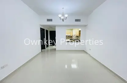 Apartment - 1 Bedroom - 2 Bathrooms for rent in Sandy Fox - Jumeirah Village Circle - Dubai