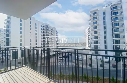 Apartment - 2 Bedrooms - 3 Bathrooms for sale in Waters Edge - Yas Island - Abu Dhabi