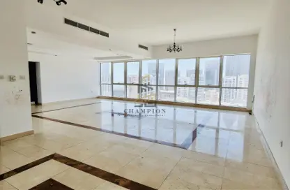 شقة - 3 غرف نوم - 5 حمامات للايجار في برج الإمارات - شارع حمدان - أبوظبي