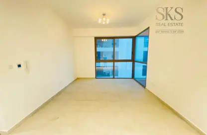 شقة - غرفة نوم - 2 حمامات للايجار في برج إس بي أو - البرشاء 1 - البرشاء - دبي