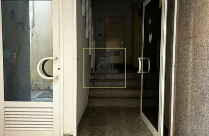 عمارة بالكامل - 8 غرف نوم - 8 حمامات للبيع في اليرموك - القاسمية - الشارقة