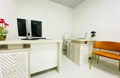 Office Space - Studio - 1 Bathroom for rent in Silver Home Building - Hor Al Anz - Deira - Dubai