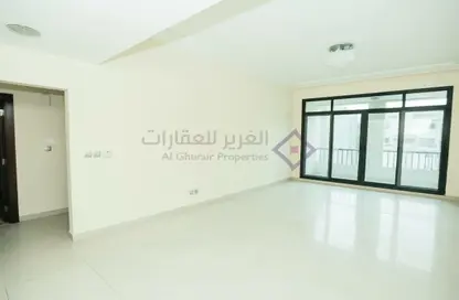 شقة - غرفة نوم - 2 حمامات للايجار في المطينة - ديرة - دبي