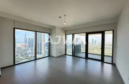 Empty Room image for: Apartment - 2 Bedrooms - 3 Bathrooms for rent in Downtown Views II Tower 2 - Downtown Views II - Downtown Dubai - Dubai, Image 1