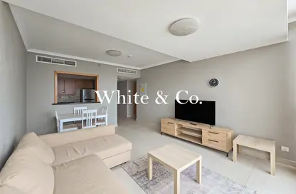 شقة - 2 غرف نوم - 2 حمامات للايجار في جلوبال ليك فيو - (JLT) مجمع E - أبراج بحيرات الجميرا - دبي