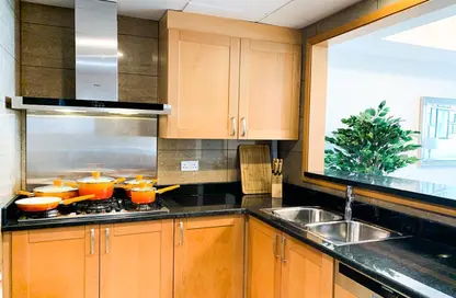 Apartment - 2 Bedrooms - 2 Bathrooms for rent in Capital Plaza - Corniche Road - Abu Dhabi