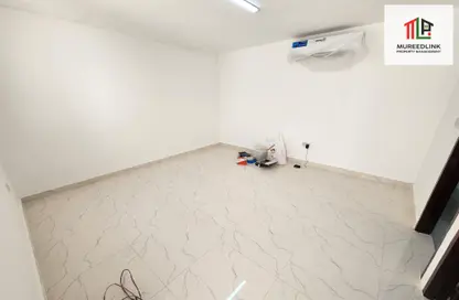 Apartment - Studio - 1 Bathroom for rent in Al Nahyan - Abu Dhabi