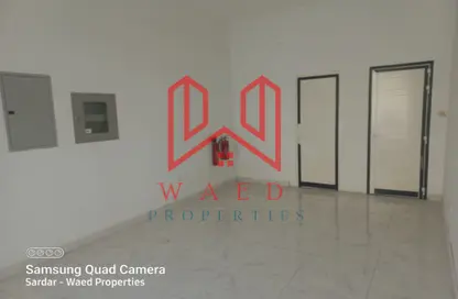 Shop - Studio - 1 Bathroom for rent in Oud Metha - Bur Dubai - Dubai