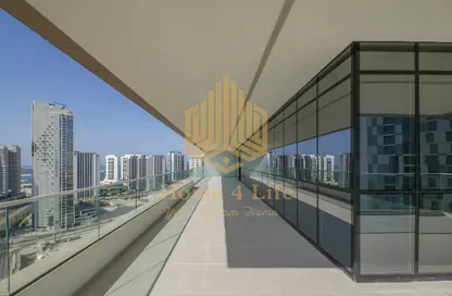 Terrace image for: Apartment - 3 Bedrooms - 5 Bathrooms for sale in Park View - Shams Abu Dhabi - Al Reem Island - Abu Dhabi, Image 1