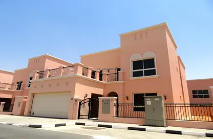 Villa - 4 Bedrooms - 5 Bathrooms for rent in Nad Al Sheba 3 - Nad Al Sheba - Dubai