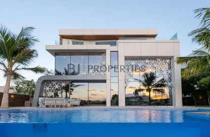 Pool image for: Villa - 6 Bedrooms for sale in Signature Villas Frond G - Signature Villas - Palm Jumeirah - Dubai, Image 1
