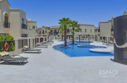 تاون هاوس - 3 غرف نوم - 4 حمامات للبيع في ياسمين لين - منطقة الجولف بالجميرا - دبي