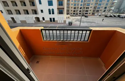 Apartment - 2 Bedrooms - 4 Bathrooms for rent in RDK Residential Complex - Rawdhat Abu Dhabi - Abu Dhabi