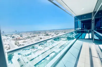 Apartment - 1 Bedroom - 2 Bathrooms for rent in Jumeirah Garden City - Al Satwa - Dubai
