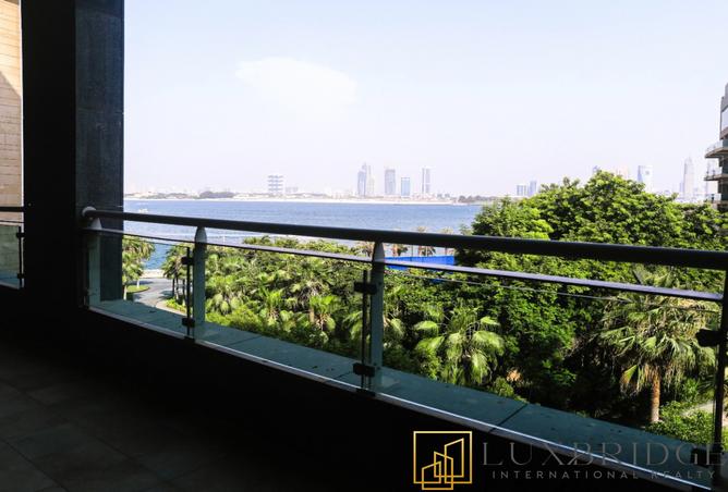 Apartment - 2 Bedrooms - 3 Bathrooms for sale in Dream Palm Residence - The Crescent - Palm Jumeirah - Dubai