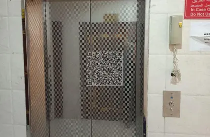 عمارة بالكامل - 8 غرف نوم - 8 حمامات للبيع في الروضة - عجمان