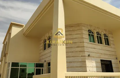 فيلا - 8 غرف نوم - 8 حمامات للايجار في فلج هزاع - العين