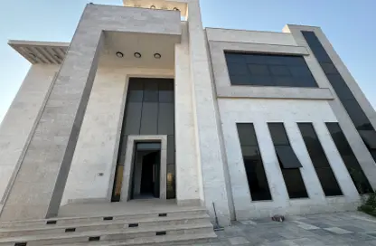 Villa - 6 Bedrooms - 7+ Bathrooms for rent in Khuzam - Ras Al Khaimah