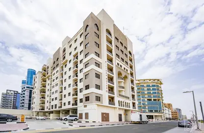 Apartment - 3 Bedrooms - 3 Bathrooms for rent in Silicon Gates 3 - Silicon Gates - Dubai Silicon Oasis - Dubai