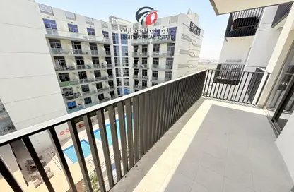 شقة - 2 غرف نوم - 2 حمامات للايجار في عزيزي بيرل - الفرجان - دبي