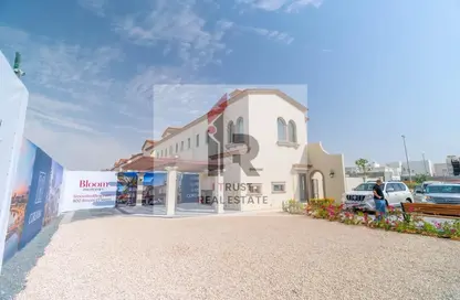 Townhouse - 3 Bedrooms - 4 Bathrooms for sale in Bloom Living - Zayed City (Khalifa City C) - Khalifa City - Abu Dhabi